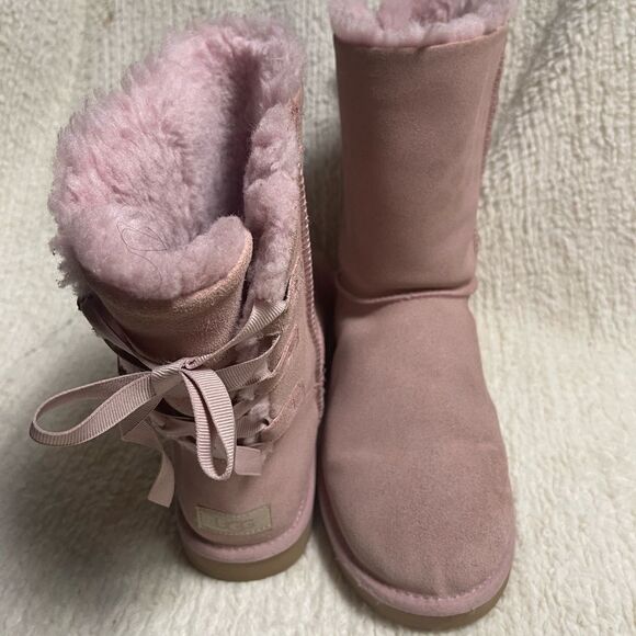 UGG Continuity leather suede light Pink short Boots gros grain ribbon accentSZ11 - Picture 9 of 14